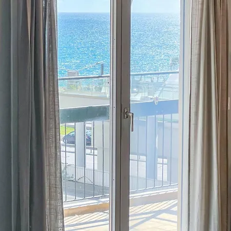 Alimos Sea View Family Appartamento Atene